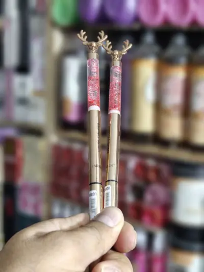آيلاينر الغزالة الأزرق من رومانتيك بيرد - YASSO STORE