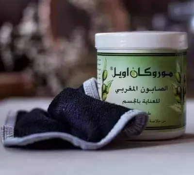 صابون موروكان أويل المغربي الأصلي – صابون الحمام المغربي لتقشير الجسم وتنعيم البشرة | 250 مل - صورة إضافية